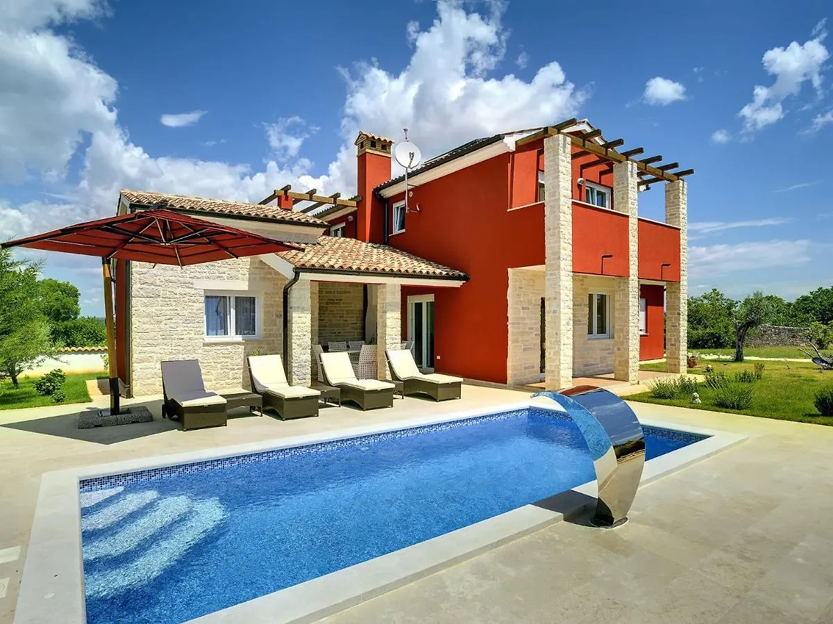 ヴィラ Modern Holiday Home With Pool In Bratulici Hreljići